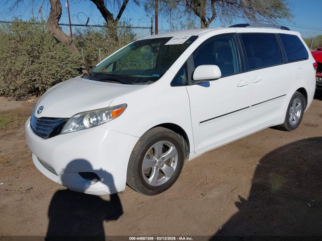 Toyota Sienna Le V6 8 Passenger 2014 5TDKK3DC2ES511013 Image 2
