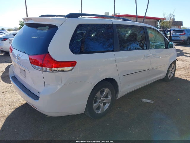Toyota Sienna Le V6 8 Passenger 2014 5TDKK3DC2ES511013 Image 4