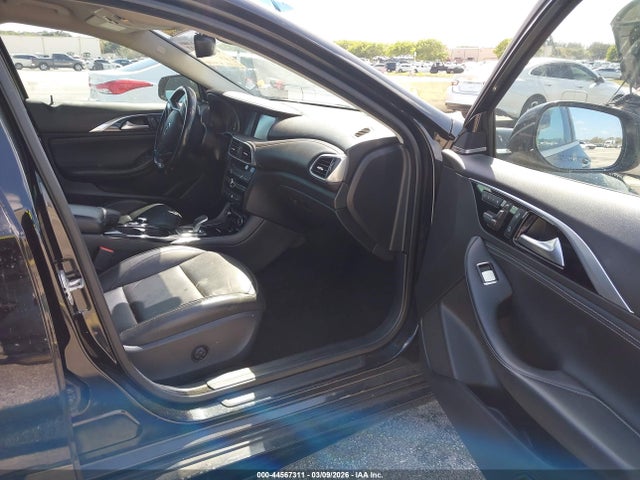 2018 INFINITI QX30 SJKCH5CP1JA060146 Photo 4