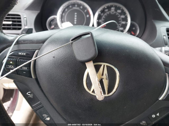 2010 Acura Tsx მანქანა იყიდება აუქციონზე, vin: JH4CU2F66AC024049, აუქციონის ნომერი: 44567352