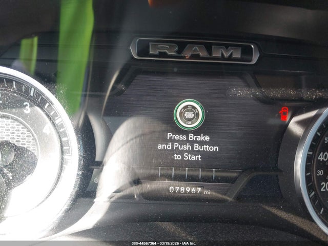 2021 Ram 1500 Laramie  4x4 5'7 Box მანქანა იყიდება აუქციონზე, vin: 1C6SRFJT3MN611800, აუქციონის ნომერი: 44567364