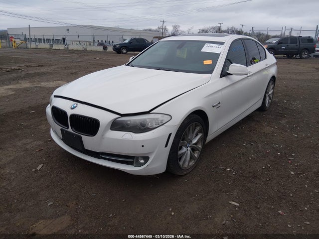2011 Bmw 535i Xdrive მანქანა იყიდება აუქციონზე, vin: WBAFU7C50BC777548, აუქციონის ნომერი: 44567445