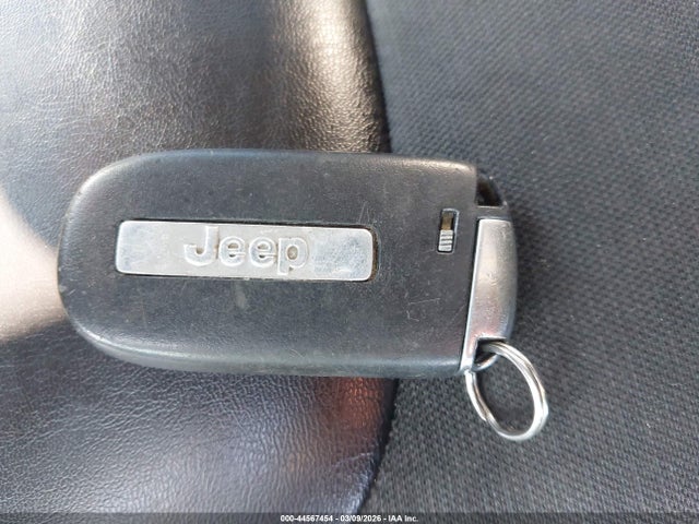 2019 Jeep Cherokee Latitude Plus Fwd მანქანა იყიდება აუქციონზე, vin: 1C4PJLLB2KD420509, აუქციონის ნომერი: 44567454