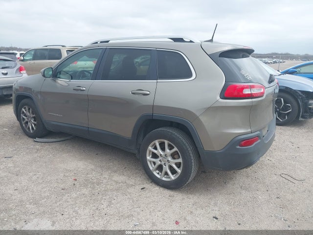 44567499 :رقم المزاد ، 1C4PJLCB1GW291142 vin ، 2016 Jeep Cherokee Latitude مزاد بيع
