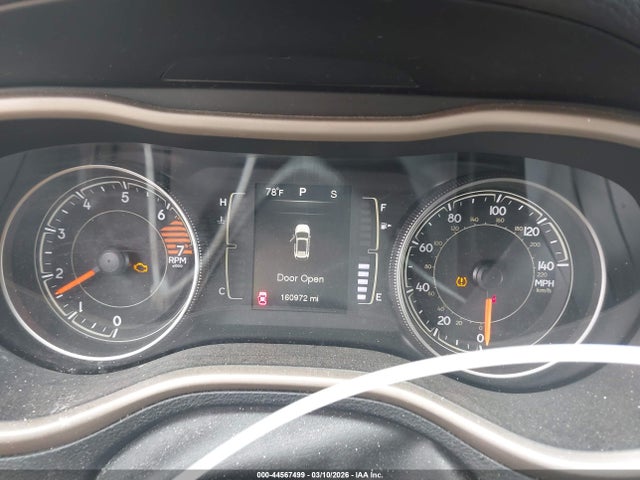 44567499 :رقم المزاد ، 1C4PJLCB1GW291142 vin ، 2016 Jeep Cherokee Latitude مزاد بيع