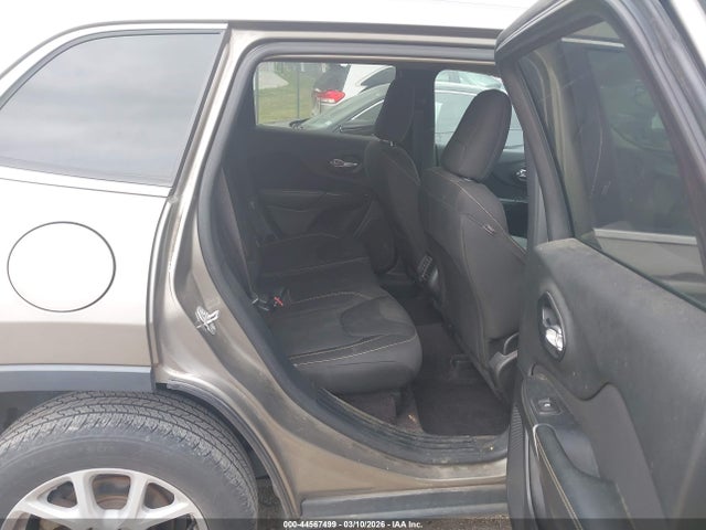 44567499 :رقم المزاد ، 1C4PJLCB1GW291142 vin ، 2016 Jeep Cherokee Latitude مزاد بيع
