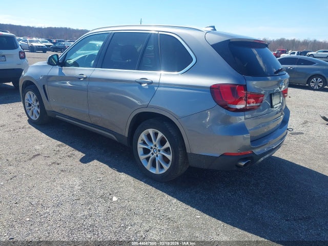 2015 BMW X5 5UXKR0C59F0P15565 Photo 2