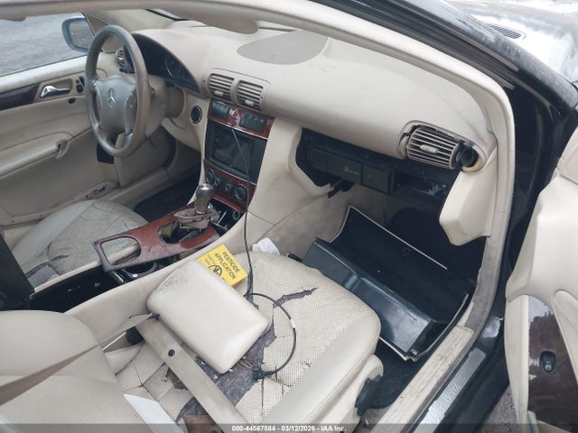 44567584 :رقم المزاد ، WDBRF81J95F701392 vin ، 2005 Mercedes-benz C 240 Luxury 4matic مزاد بيع