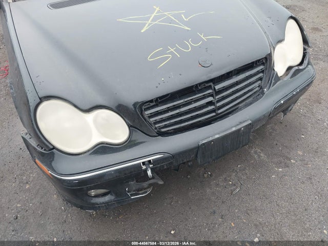 44567584 :رقم المزاد ، WDBRF81J95F701392 vin ، 2005 Mercedes-benz C 240 Luxury 4matic مزاد بيع