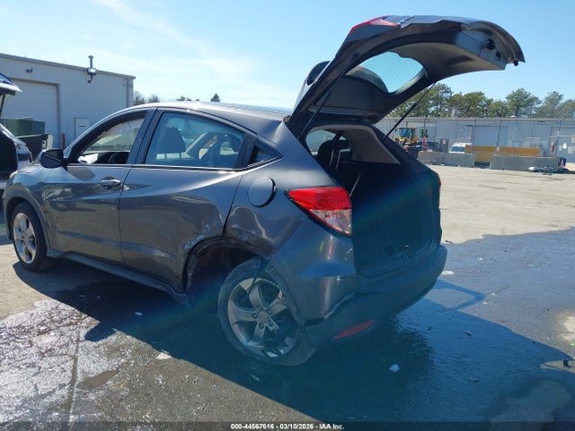 2018 HONDA HR-V 3CZRU6H33JG706724 Photo 2
