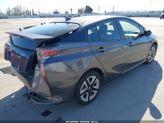 Toyota Prius Three Touring 2016 JTDKARFU6G3507286 Image 4