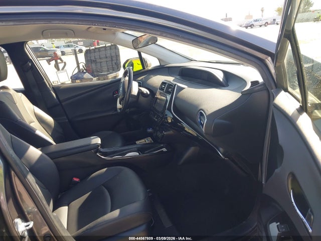 Toyota Prius Three Touring 2016 JTDKARFU6G3507286 Image 5