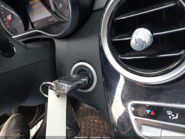 44567817 :رقم المزاد ، 55SWF4KBXFU058351 vin ، 2015 Mercedes-benz C 300 4matic مزاد بيع