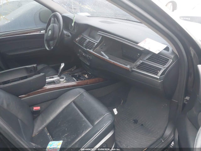 2010 BMW X5 5UXFE4C58AL279562 Photo 4