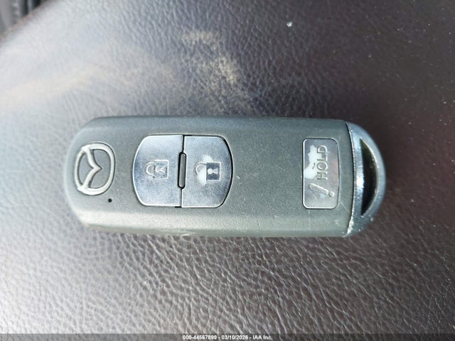 44567899 :رقم المزاد ، 3MZBN1L39JM228158 vin ، 2018 Mazda Mazda3 Touring مزاد بيع