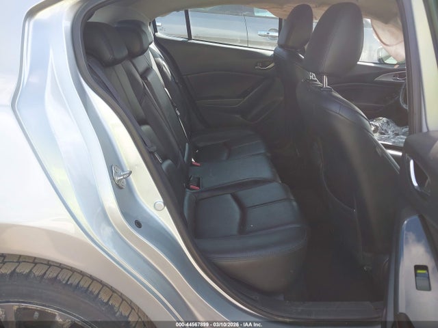 44567899 :رقم المزاد ، 3MZBN1L39JM228158 vin ، 2018 Mazda Mazda3 Touring مزاد بيع
