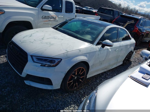 2019 AUDI S3 WAUB1HFF5KA084911 Photo 1