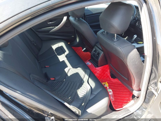 2018 BMW 320I WBA8A9C57JAH14781 Photo 7