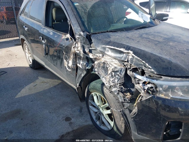 44567981 :رقم المزاد ، 5XYKT4A65EG499163 vin ، 2014 Kia Sorento Lx مزاد بيع