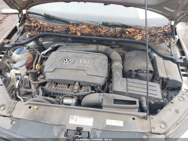 2014 Volkswagen Jetta 1.8t Se მანქანა იყიდება აუქციონზე, vin: 3VWD17AJXEM317946, აუქციონის ნომერი: 44568003