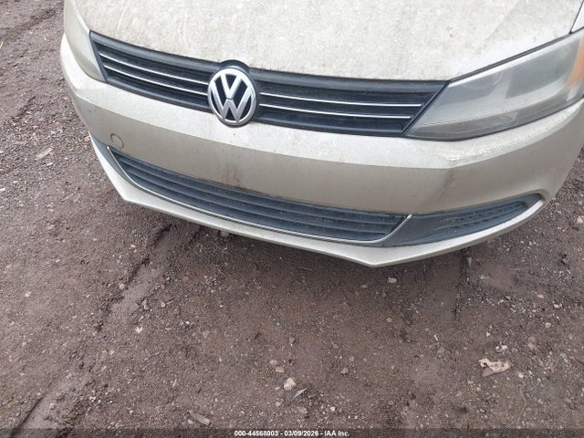 2014 Volkswagen Jetta 1.8t Se მანქანა იყიდება აუქციონზე, vin: 3VWD17AJXEM317946, აუქციონის ნომერი: 44568003