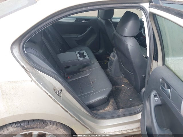 2014 Volkswagen Jetta 1.8t Se მანქანა იყიდება აუქციონზე, vin: 3VWD17AJXEM317946, აუქციონის ნომერი: 44568003