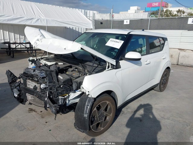 2023 Kia Soul Ex მანქანა იყიდება აუქციონზე, vin: KNDJ33AU2P7854827, აუქციონის ნომერი: 44568017