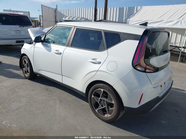 2023 Kia Soul Ex მანქანა იყიდება აუქციონზე, vin: KNDJ33AU2P7854827, აუქციონის ნომერი: 44568017