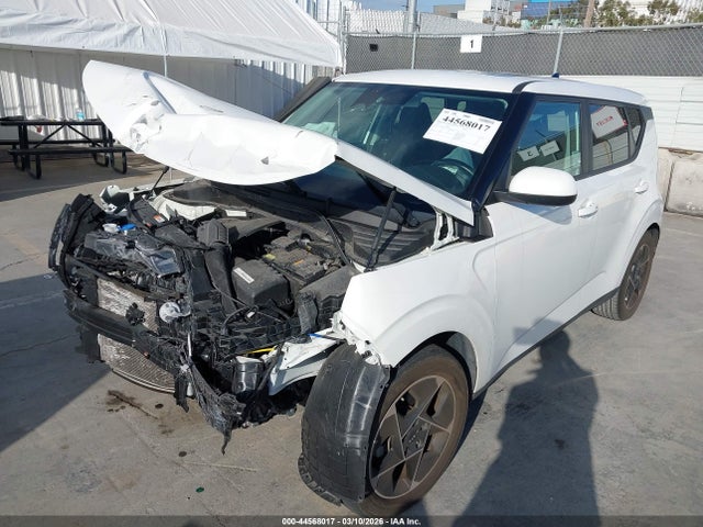 2023 Kia Soul Ex მანქანა იყიდება აუქციონზე, vin: KNDJ33AU2P7854827, აუქციონის ნომერი: 44568017