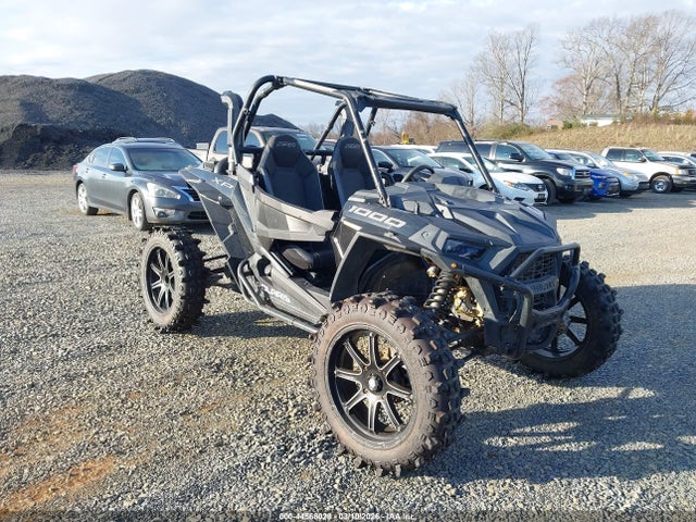 2023 POLARIS RZR 3NSNAE996PH424024