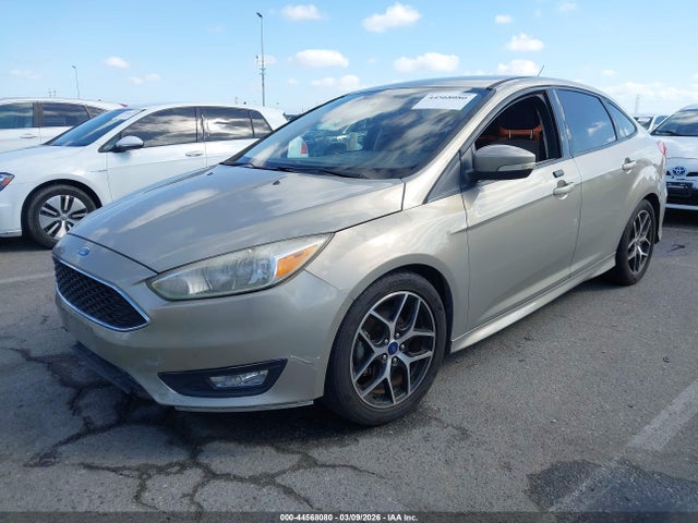 Ford FOCUS SE 2016 1FADP3F23GL324940 Image 2