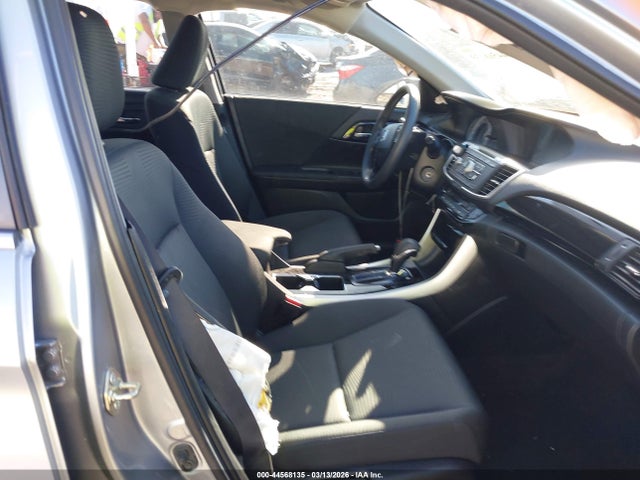 1HGCR2F30HA015573 Honda ACCORD LX