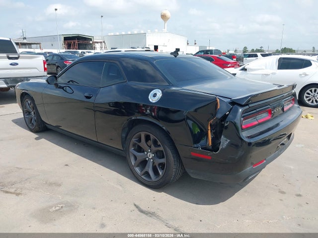 44568158 :رقم المزاد ، 2C3CDZAG3JH232949 vin ، 2018 Dodge Challenger Sxt Plus مزاد بيع