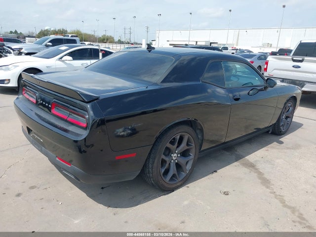 44568158 :رقم المزاد ، 2C3CDZAG3JH232949 vin ، 2018 Dodge Challenger Sxt Plus مزاد بيع