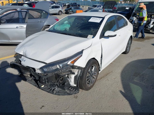 KIA Forte Lxs 2022 3KPF24AD7NE482994 Image 2