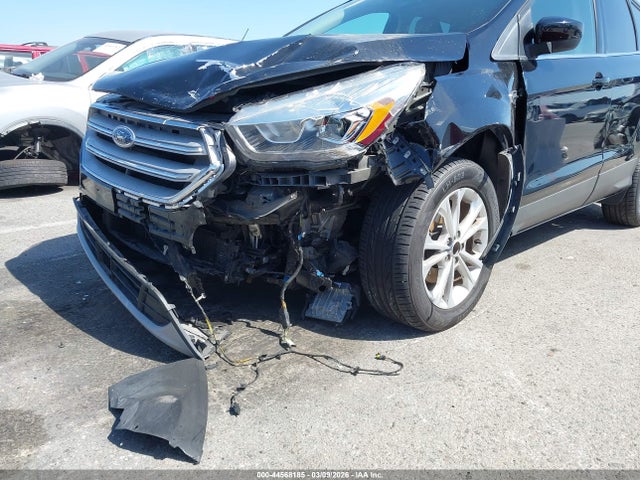 1FMCU0HD9JUC60217 Ford ESCAPE SEL