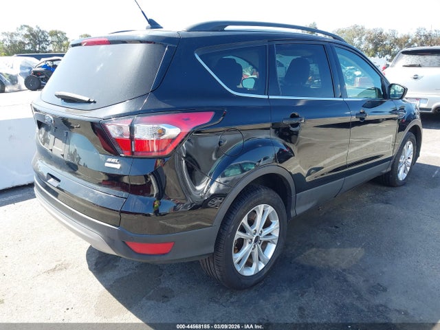 1FMCU0HD9JUC60217 Ford ESCAPE SEL