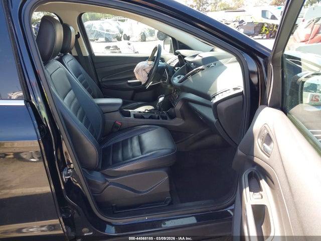 1FMCU0HD9JUC60217 Ford ESCAPE SEL