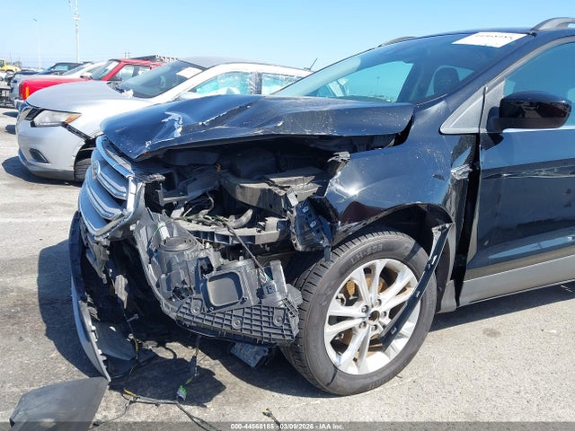 1FMCU0HD9JUC60217 Ford ESCAPE SEL