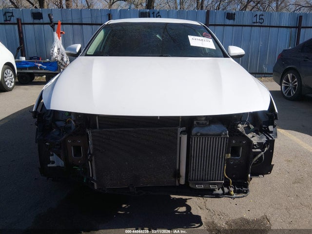 5XXGT4L10JG183952 KIA Optima Lx Turbo