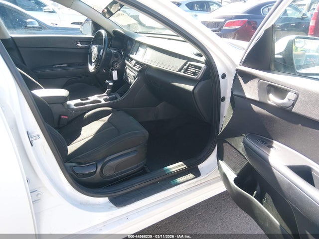 5XXGT4L10JG183952 KIA Optima Lx Turbo
