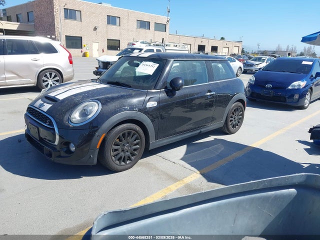 2018 MINI HARDTOP WMWXP7C59J2A48130 Photo 1