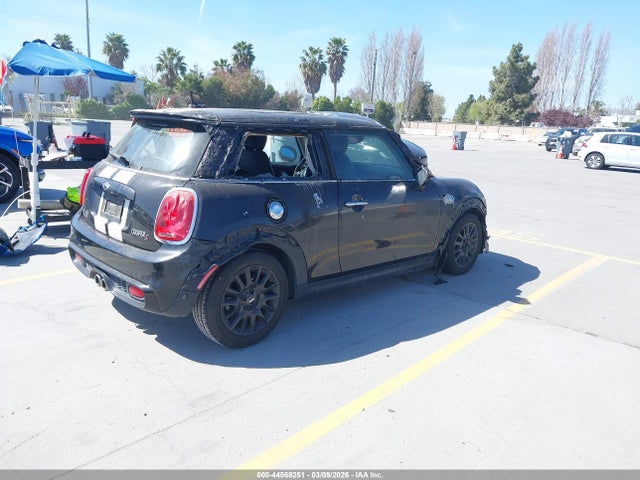 2018 MINI HARDTOP WMWXP7C59J2A48130 Photo 3