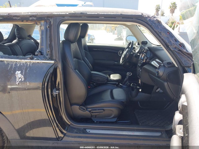 2018 MINI HARDTOP WMWXP7C59J2A48130 Photo 4