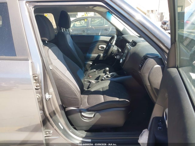 KIA SOUL + 2018 KNDJP3A53J7575228 Image 5