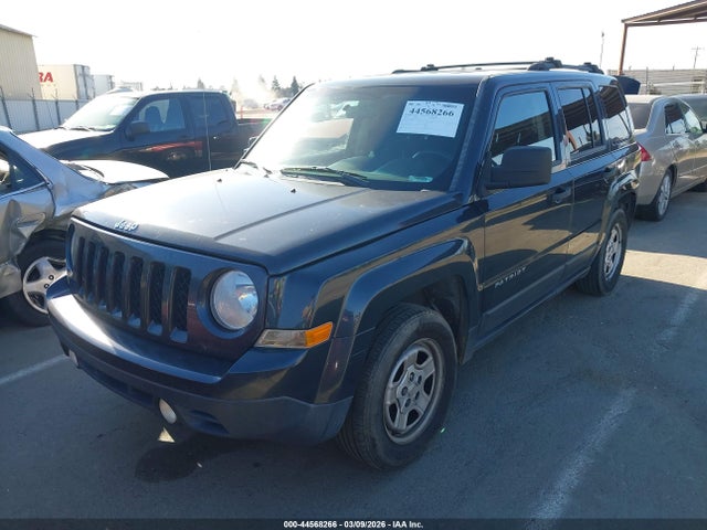 44568266 :رقم المزاد ، 1C4NJPBB1FD192637 vin ، 2015 Jeep Patriot Sport مزاد بيع