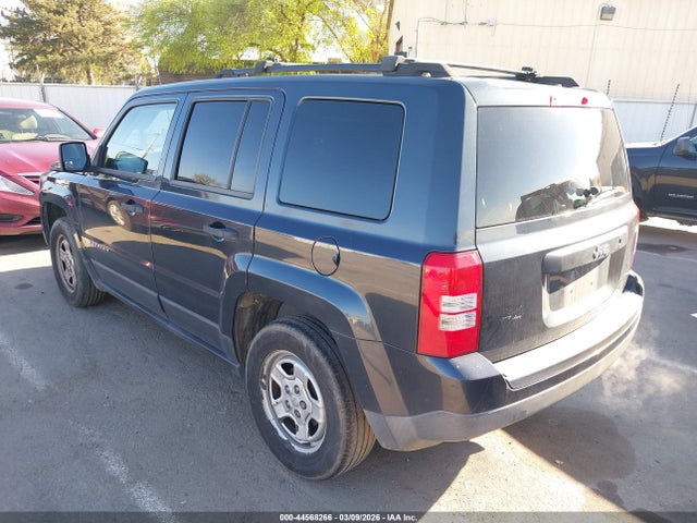 44568266 :رقم المزاد ، 1C4NJPBB1FD192637 vin ، 2015 Jeep Patriot Sport مزاد بيع