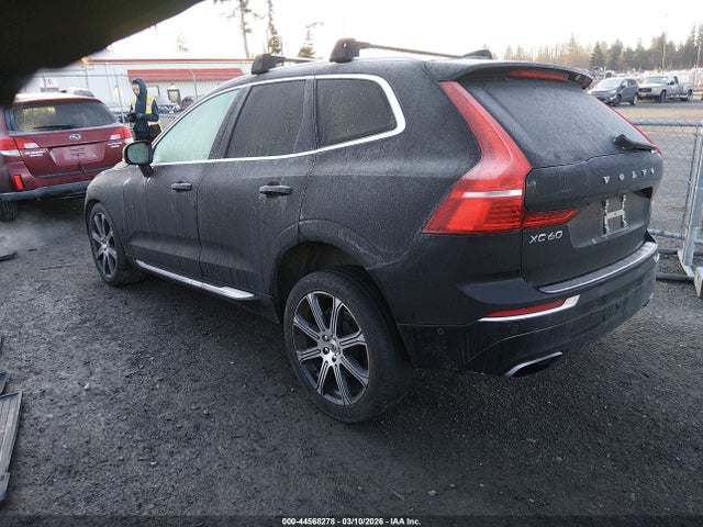 2018 VOLVO XC60 YV4102RL7J1008179 Photo 2
