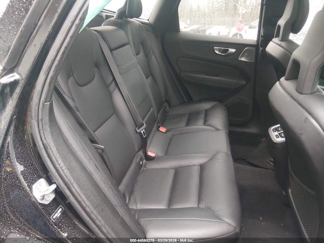 2018 VOLVO XC60 YV4102RL7J1008179 Photo 7