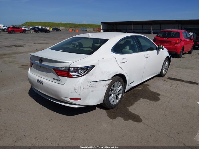 44568297 :رقم المزاد ، JTHBW1GGXD2002248 vin ، 2013 Lexus Es 300h مزاد بيع